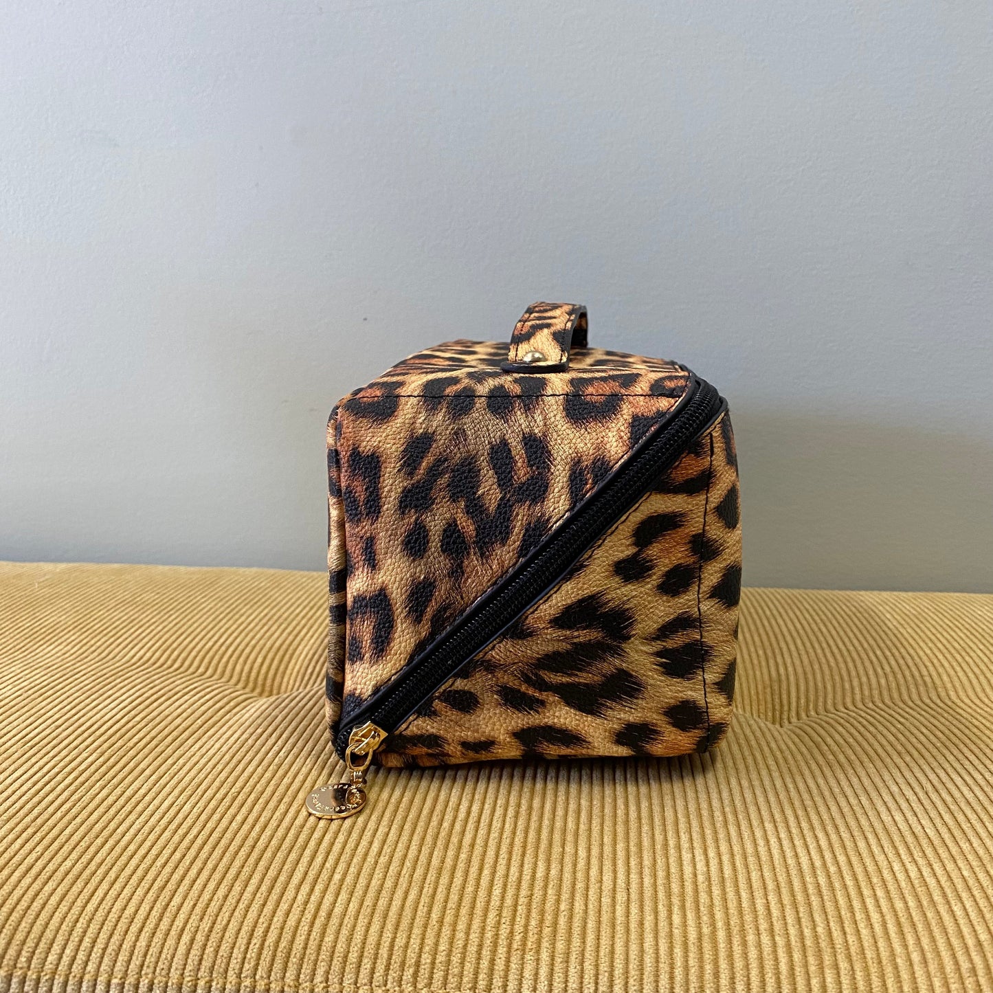Oversized Lay Flat Cosmetic Bag, Animal Print