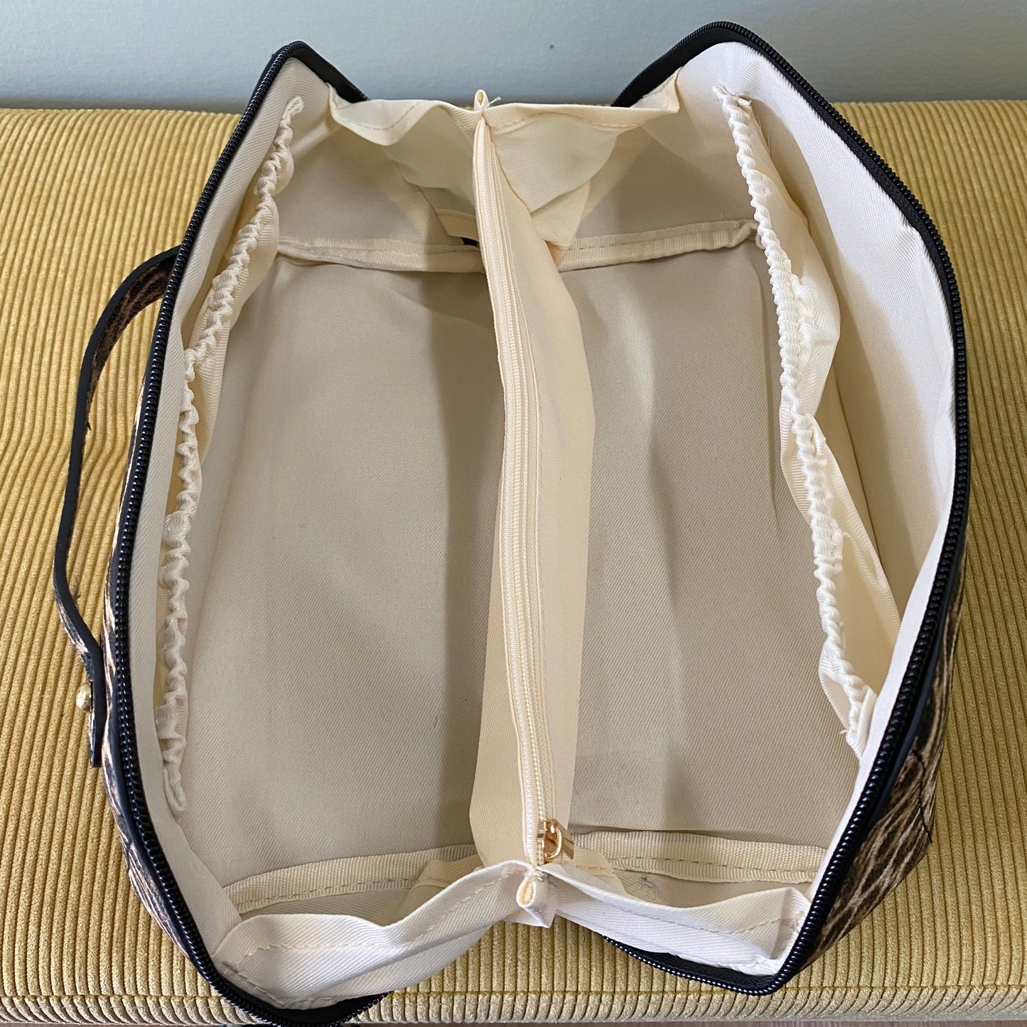 Oversized Lay Flat Cosmetic Bag, Animal Print